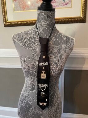 Embellished Black Satin Necktie Necklace with 'AMOR' and 'DREAM' Charms